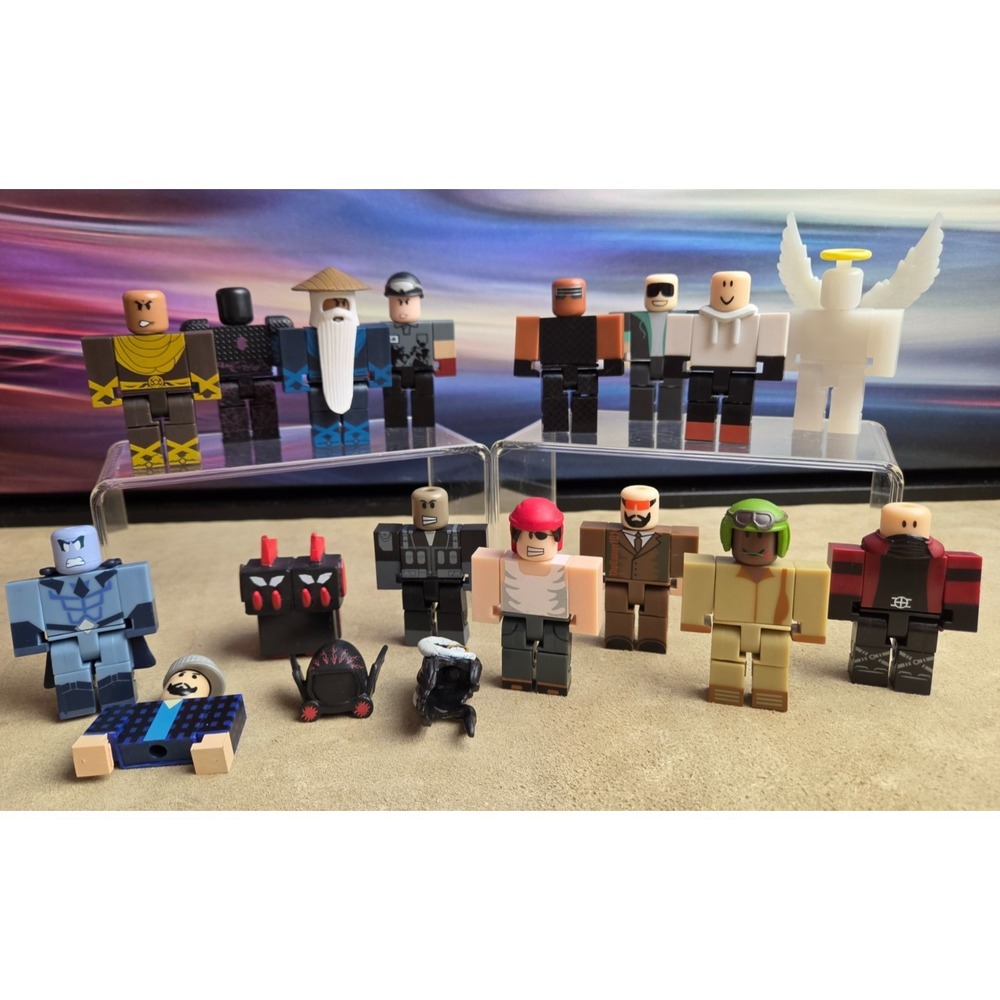 ROBLOX Action Figures, Mixed Lot of 15 1/2 Characters plus - No Codes (Lot A)
